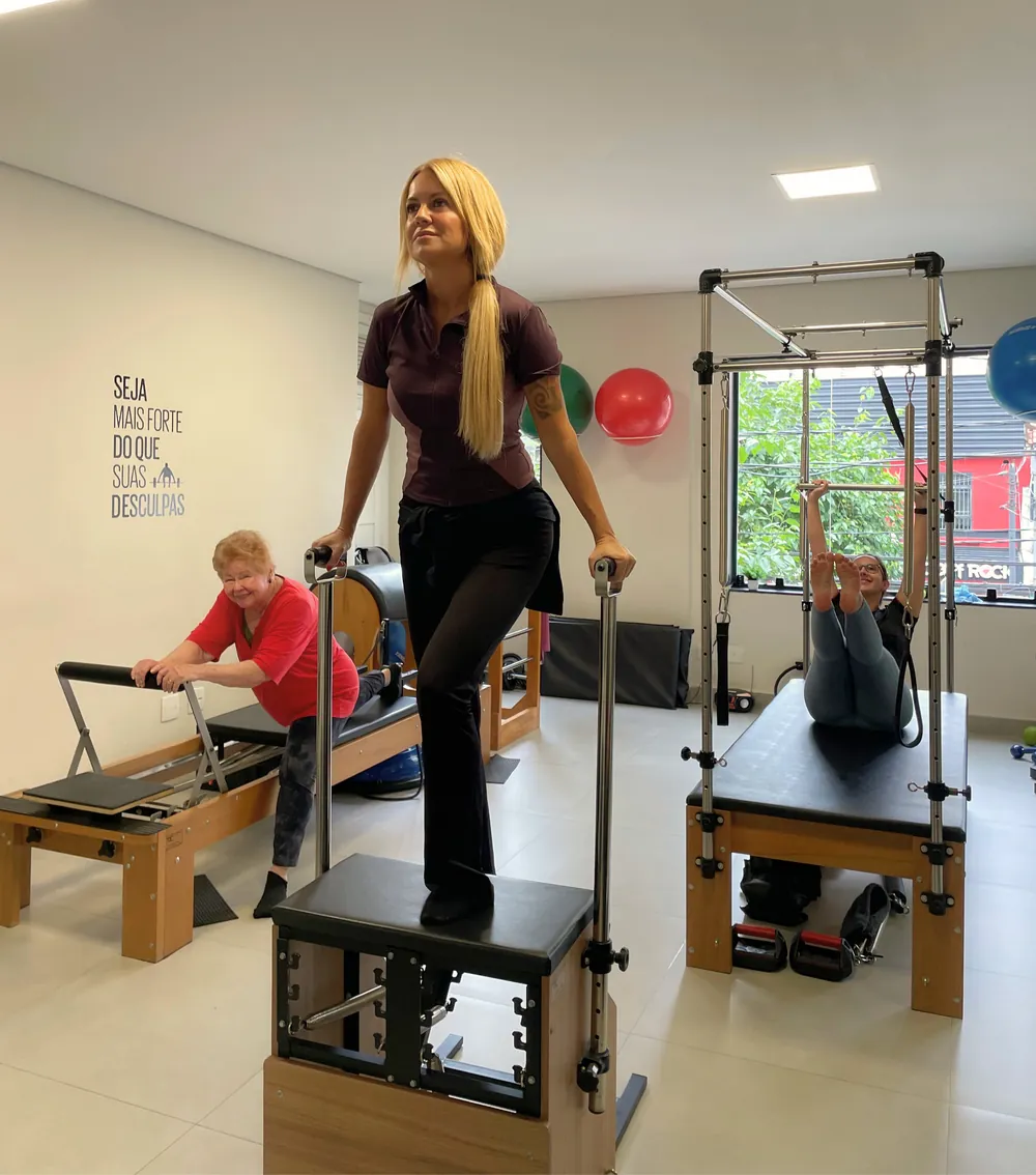 Alunas em aula de Pilates no Studio Paulista